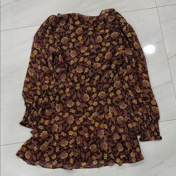 BB Dakota by Steve Madden Brown Floral Long Sleeve Ruffled Dress - Picture 2 of 2